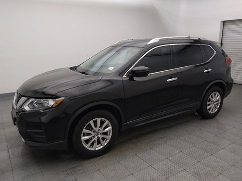Used 2020 Nissan Rogue SV FWD image 2