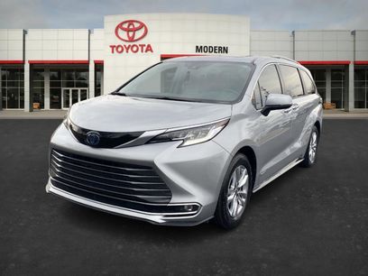 Used 2021 Toyota Sienna Limited