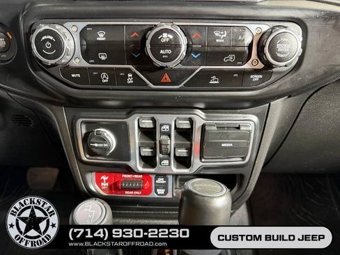 Used 2021 Jeep Gladiator Rubicon AWD/4WD image 22