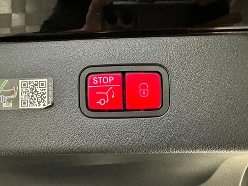 Used 2023 Mercedes-Benz EQS 580 4MATIC AMG Line image 35