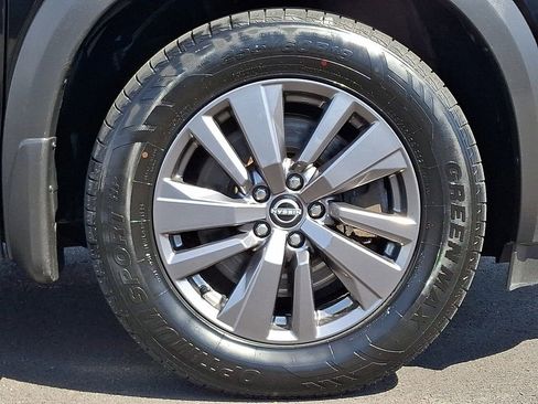 Certified 2023 Nissan Pathfinder SV w/ SV Premium Package image 8