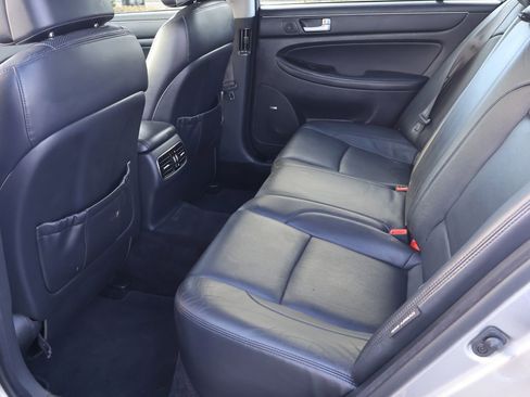 Used 2012 Hyundai Genesis 5.0 image 25