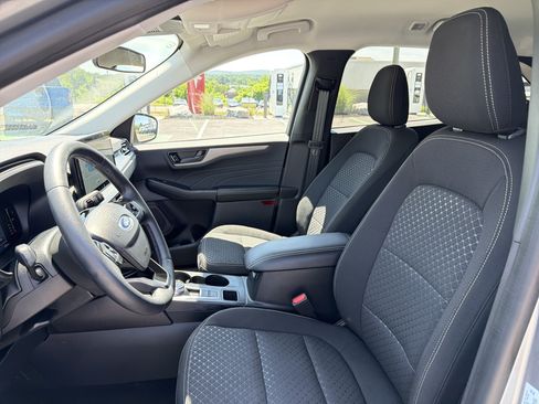Used 2023 Ford Escape Active w/ Tech Pack #1 AWD/4WD image 10