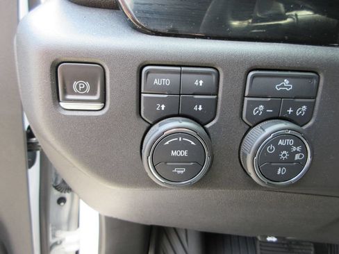 Certified 2023 Chevrolet Silverado 1500 LT Trail Boss w/ Convenience Package II AWD/4WD image 25