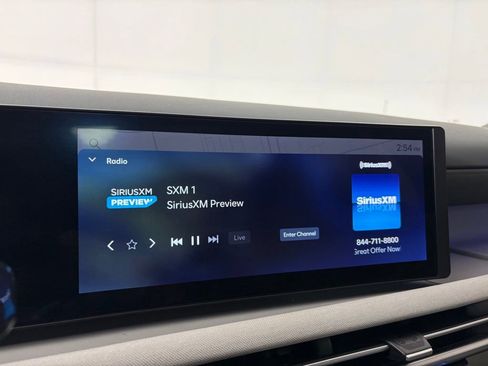 Certified 2025 Hyundai Tucson Limited FWD image 35
