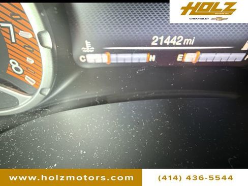 Used 2022 Jeep Renegade Limited w/ Sun, Sound & Wheels Group image 12