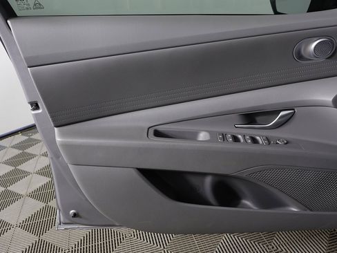 Used 2024 Hyundai Elantra SEL image 19