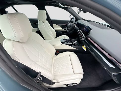 New 2027 BMW 530i w/ Premium Package RWD image 19