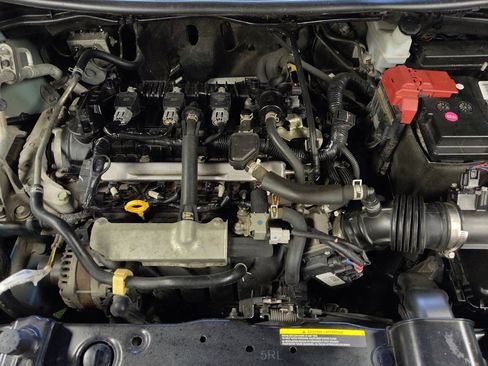 Used 2020 Nissan Versa SV FWD image 30