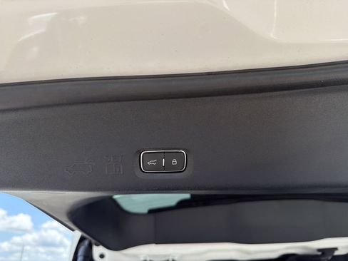 Used 2025 Ford Expedition Max Active RWD image 10