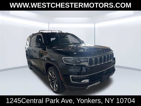 Used 2022 Jeep Wagoneer Series II w/ Premium Group I AWD/4WD image 3
