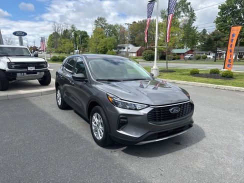 Used 2024 Ford Escape Active AWD/4WD image 4