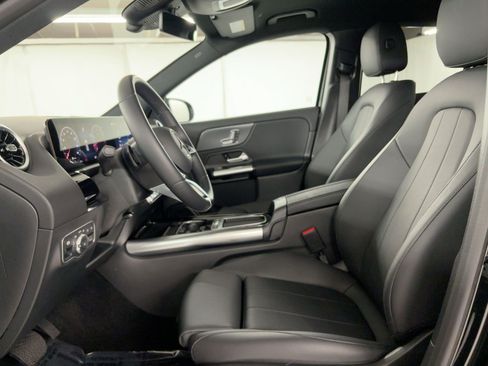 Certified 2025 Mercedes-Benz GLA 250 image 23