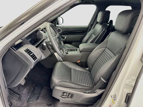 Used 2025 Land Rover Discovery S AWD/4WD image 18