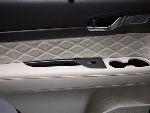 Used 2020 Hyundai Palisade Limited image 13