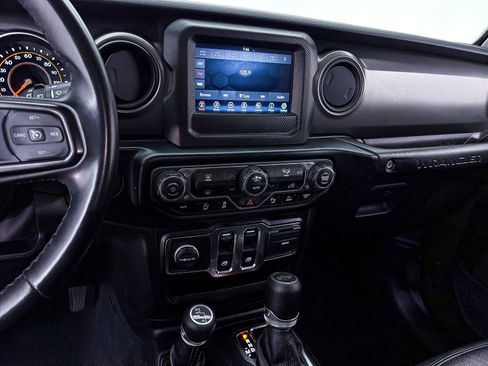 Used 2022 Jeep Wrangler Sport AWD/4WD image 5