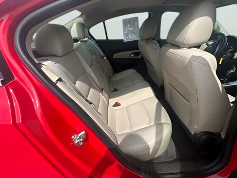 Used 2014 Chevrolet Cruze LT w/ RS Package FWD image 12