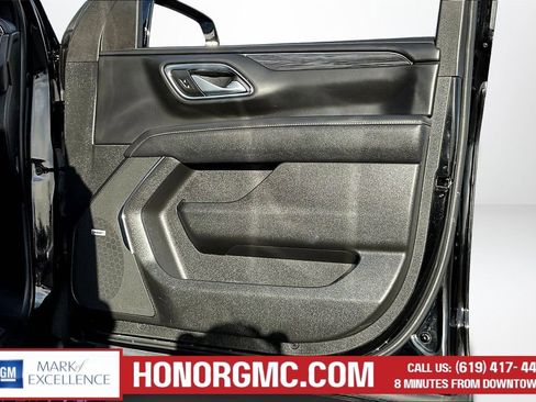 Used 2023 GMC Yukon SLT image 29