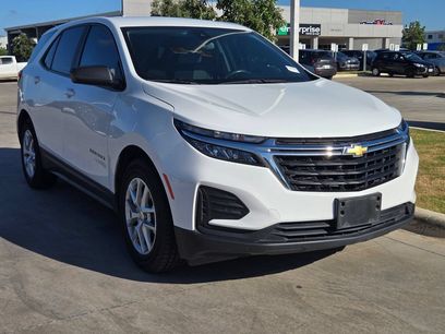 Used 2022 Chevrolet Equinox LS w/ LS Convenience Package