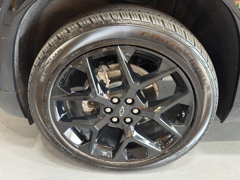 Used 2026 Chevrolet Traverse RS w/ LPO, Floor Liner Package AWD/4WD image 9