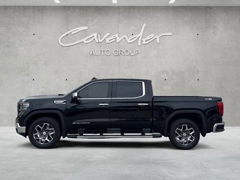 Certified 2025 GMC Sierra 1500 SLT image 15