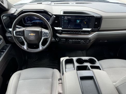Used 2025 Chevrolet Silverado 2500 LT w/ Convenience Package image 13