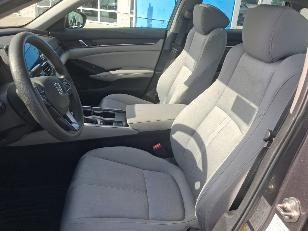 Used 2018 Honda Accord EX image 19