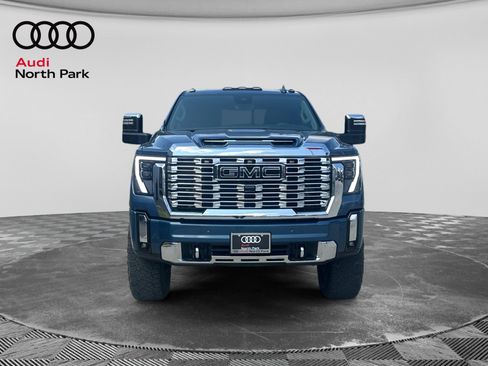 Used 2025 GMC Sierra 2500 Denali w/ Denali Reserve Package AWD/4WD image 8