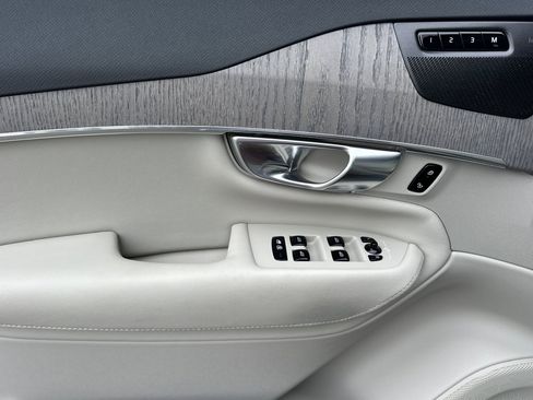 Certified 2025 Volvo XC90 T8 Plus w/ Protection Package image 15