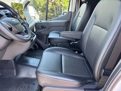 New 2026 Ford Transit 250 148 Medium Roof image 15