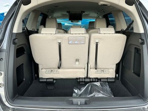 New 2026 Honda Odyssey Touring image 6