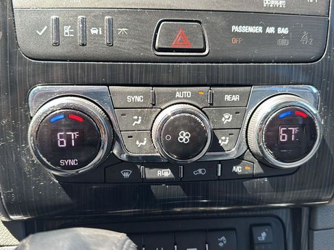 Used 2017 Chevrolet Traverse LT AWD/4WD image 17