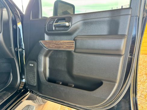Used 2020 Chevrolet Silverado 3500 High Country w/ Technology Package AWD/4WD image 29