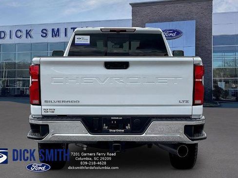 Used 2026 Chevrolet Silverado 2500 LTZ w/ LTZ Convenience Package AWD/4WD image 5