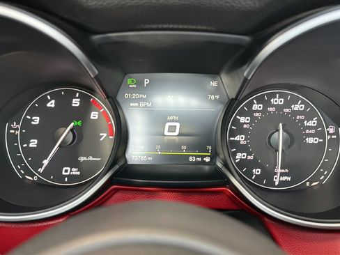 Used 2019 Alfa Romeo Stelvio Ti Sport w/ Quick Order Package 22S Sport AWD/4WD image 28