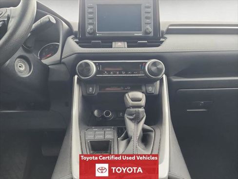 Certified 2022 Toyota RAV4 LE AWD/4WD image 13