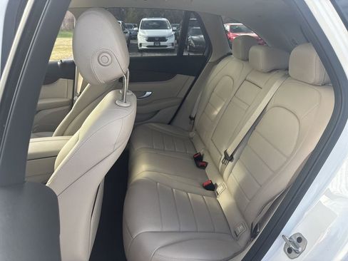 Used 2022 Mercedes-Benz GLC 300 image 28