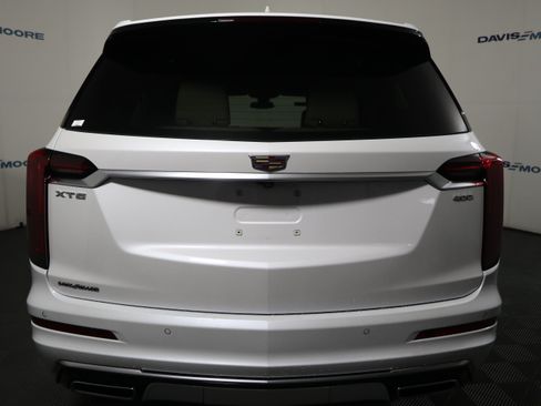 Used 2024 Cadillac XT6 Premium Luxury FWD image 7
