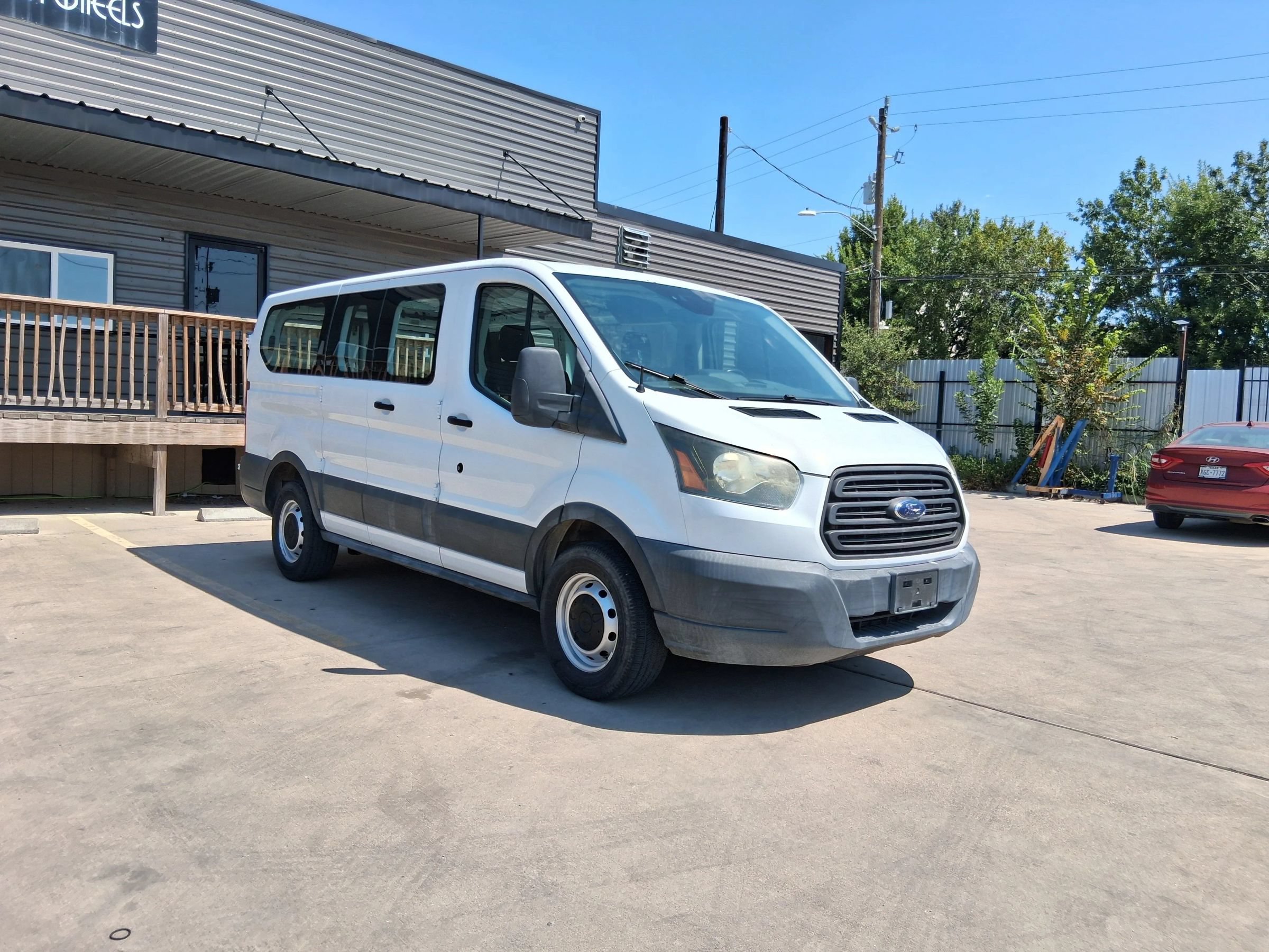 Used 2016 Ford Transit 150 130 Low Roof RWD image 12
