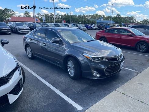 Used 2013 Toyota Avalon Limited FWD image 1