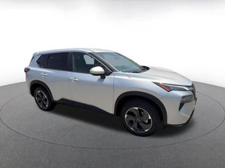 Used 2025 Nissan Rogue SV FWD video 2