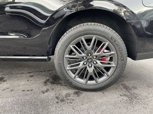 New 2025 Ford Expedition Platinum w/ Stealth Performance Package image 9