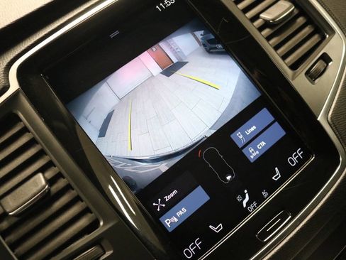 Used 2022 Volvo XC90 T5 Momentum AWD/4WD image 36