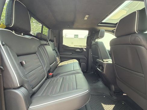 Used 2025 GMC Sierra 1500 AT4X AWD/4WD image 31