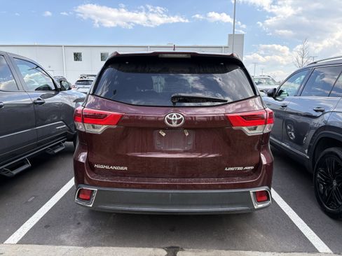 Used 2019 Toyota Highlander Limited image 5