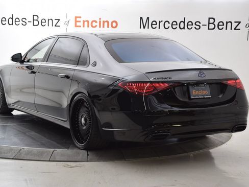 Used 2021 Mercedes-Benz Maybach S 580 4MATIC image 4