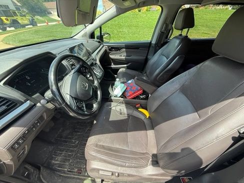 Used 2018 Honda Odyssey Elite image 5