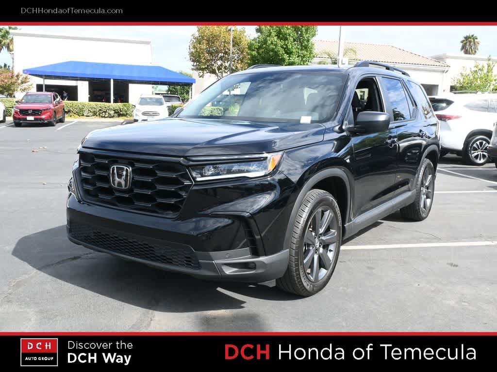 Certified 2025 Honda Pilot Sport image 1