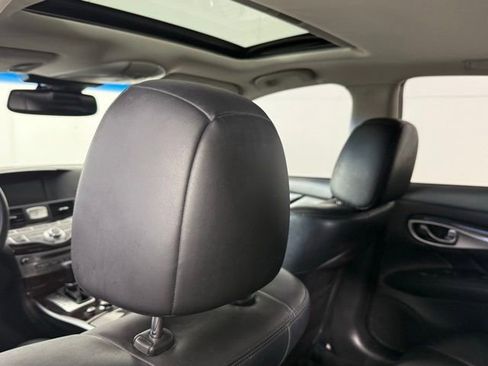 Used 2011 INFINITI M37 X w/ Premium Pkg image 22
