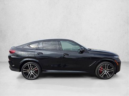 Certified 2024 BMW X6 xDrive40i w/ Premium Package AWD/4WD image 4